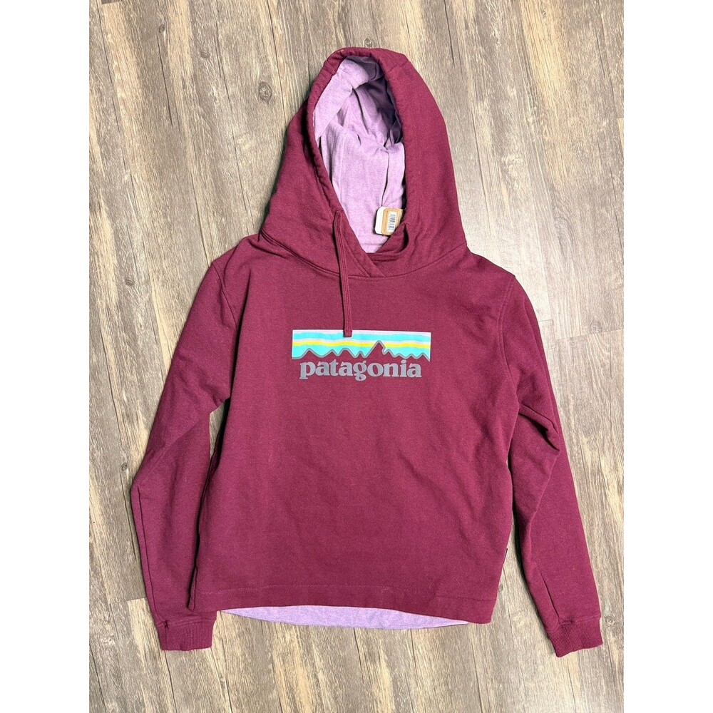 NWT Patagonia Sweater Women’s Smll Maroon Red Uprisal Hoodie Outdoors Sweatshirt